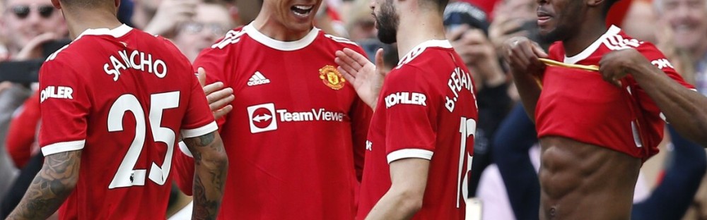  卡尔斯鲁厄老将宝刀未老，帽子戏法书写传奇